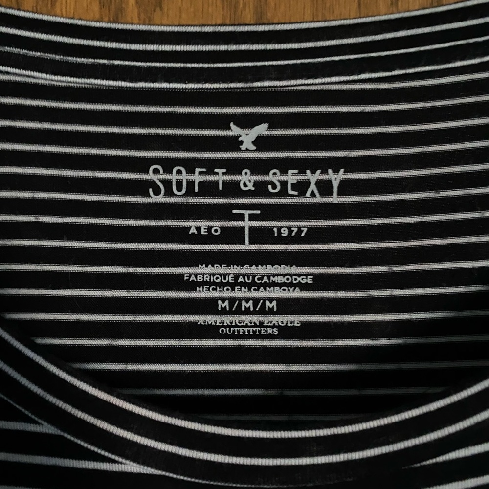 American Eagle Top - Picture 2 of 3